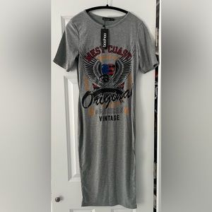 New Boohoo MIDI t-shirt midi dress with graphics.